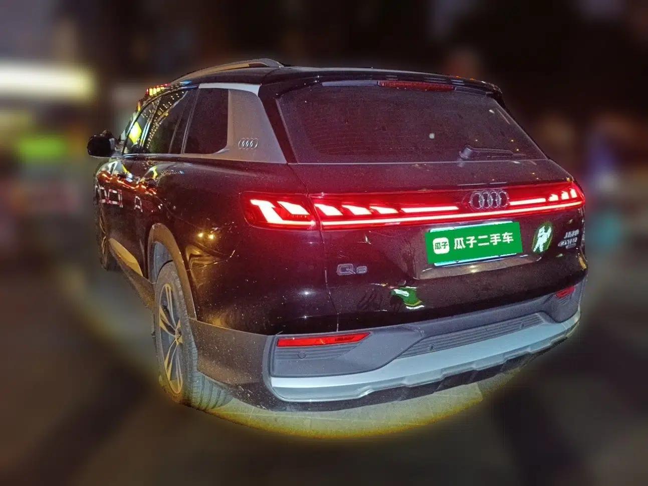 Audi Q6 2025 40 TFSI quattro Commemorative Edition Yulin Package 7 Seats — миниатюра 4