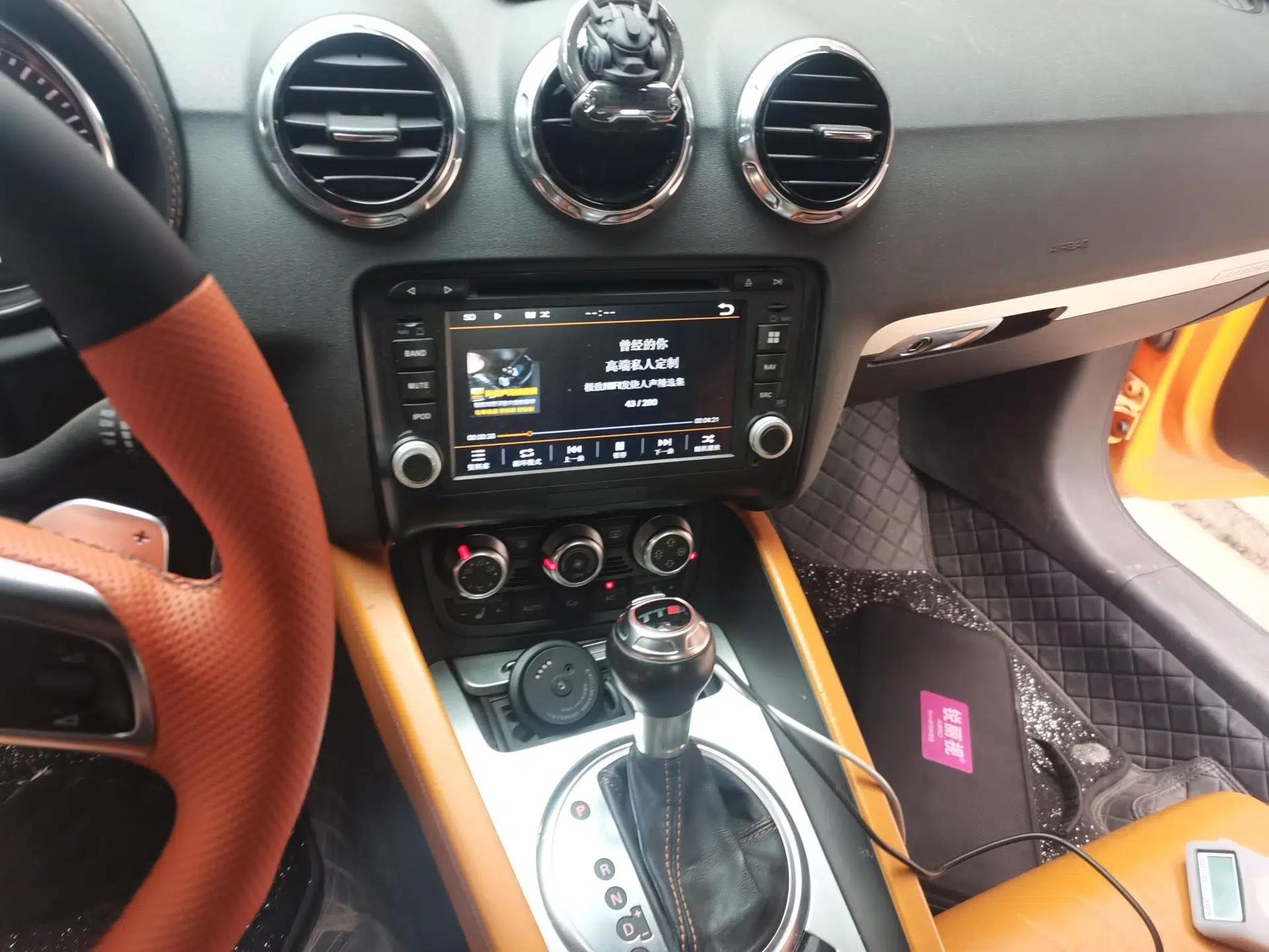 Audi TTS 2011 TTS Coupe 2.0TFSI quattro — миниатюра 14