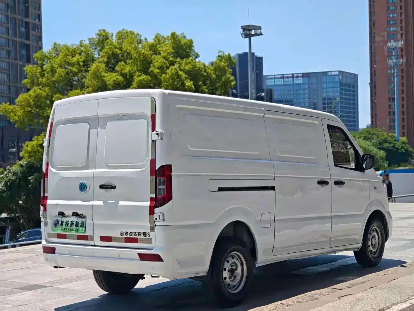 Yufeng EM26 2022 Pure Electric Version — миниатюра 6