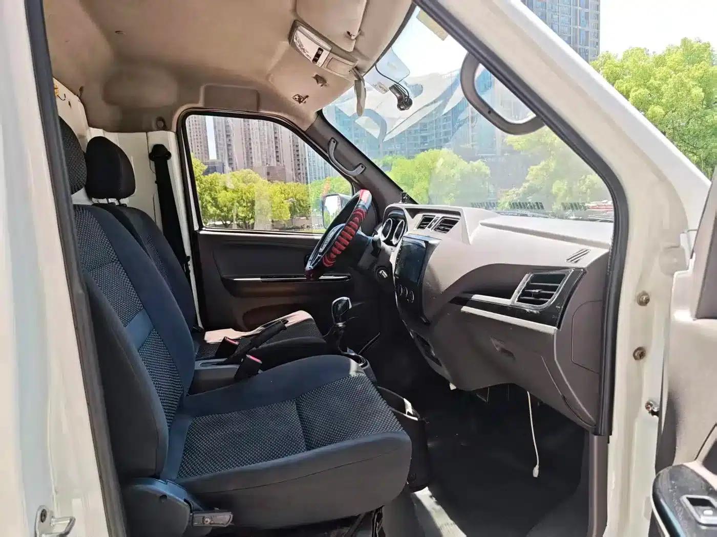 Yufeng EM26 2022 Pure Electric Version — миниатюра 10
