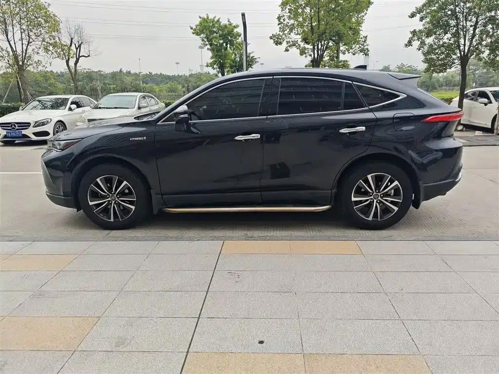 HARRIER 2022 Hybrid 2.5L CVT 2WD Luxury Edition — миниатюра 3