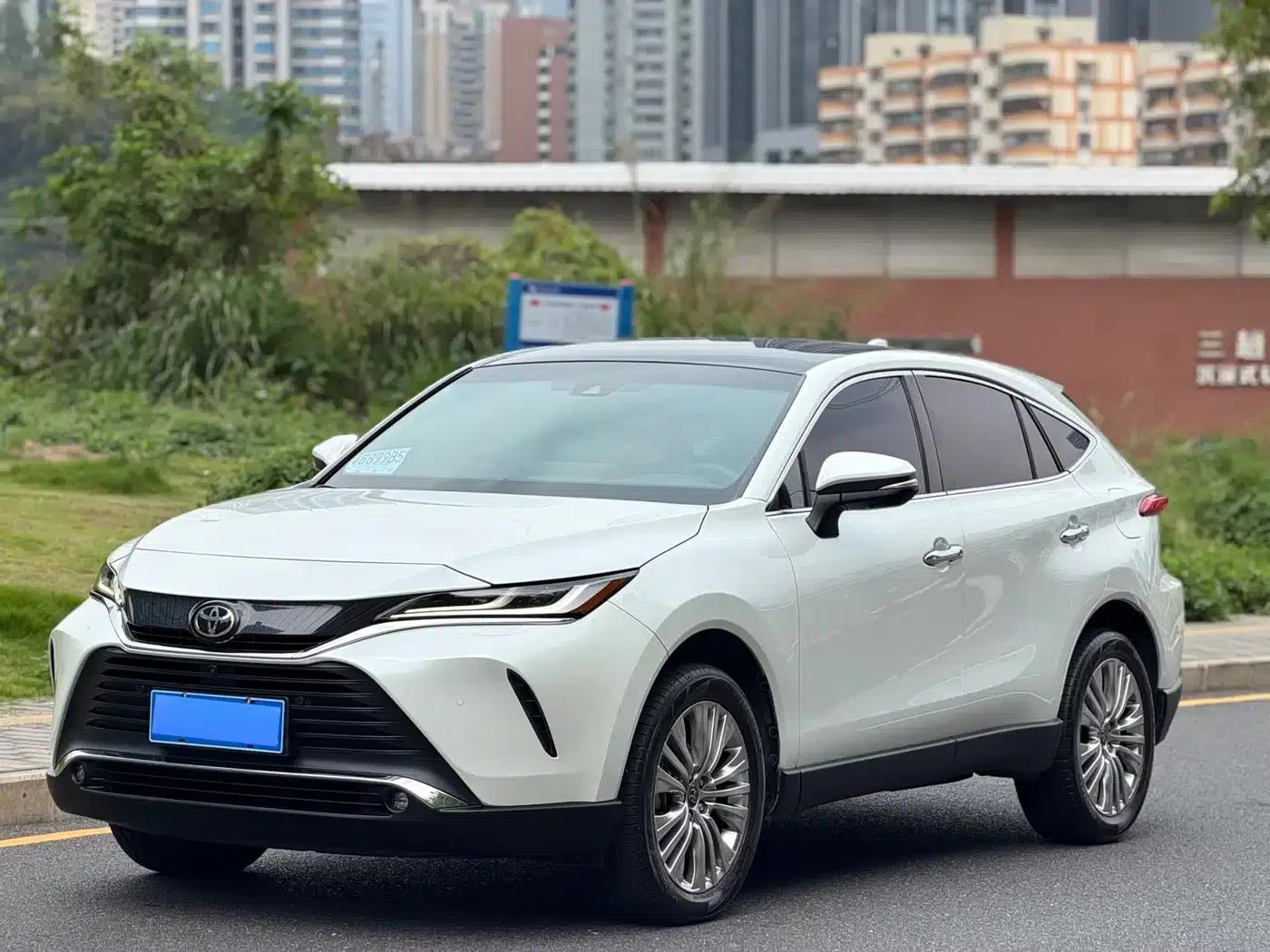 HARRIER 2022 2.0L CVT 2WD Premium Edition — миниатюра 1