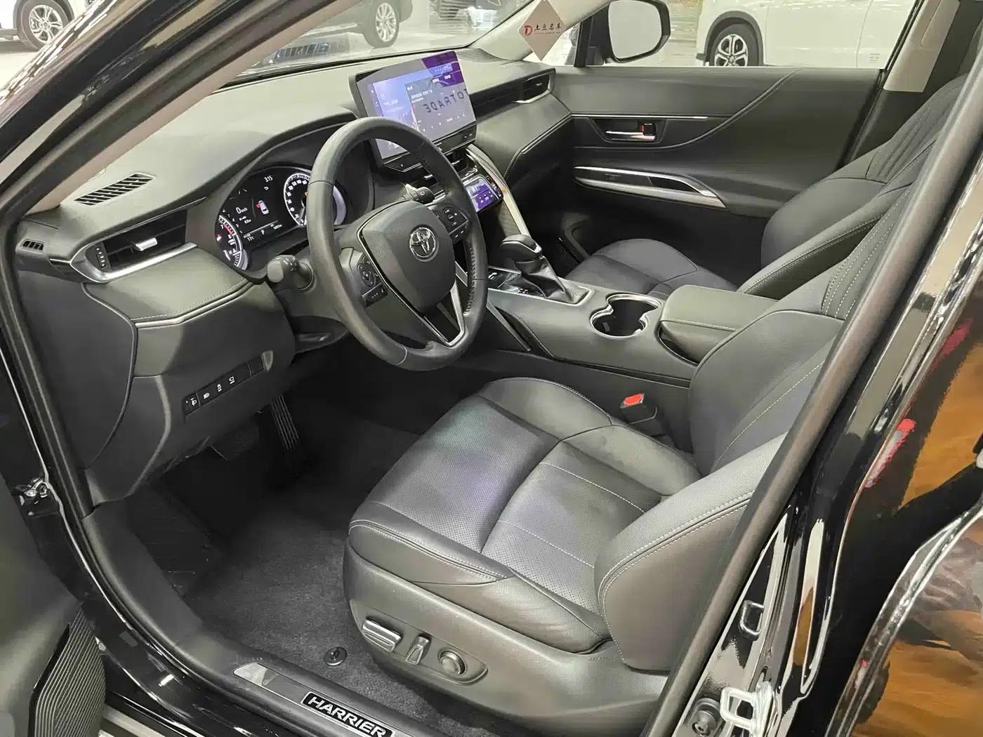 HARRIER 2023 2.0L CVT 2WD Premium Edition — миниатюра 5