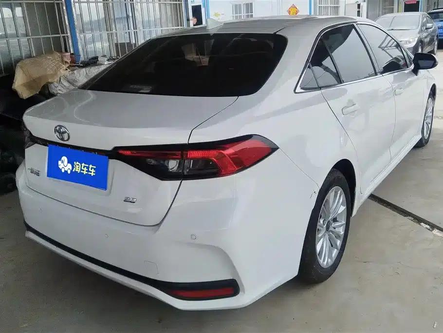 2021 Avalon 2.0L Luxury Edition — миниатюра 3