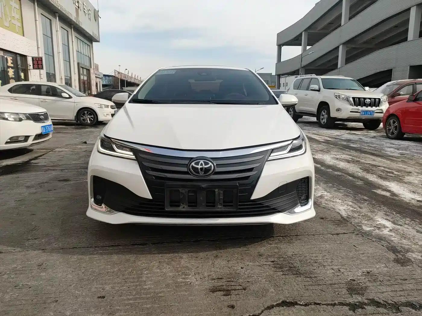 2022 Avalon 2.0L Premium Edition — миниатюра 2