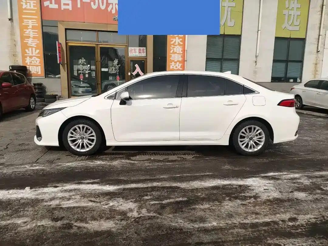 2022 Avalon 2.0L Premium Edition — миниатюра 3