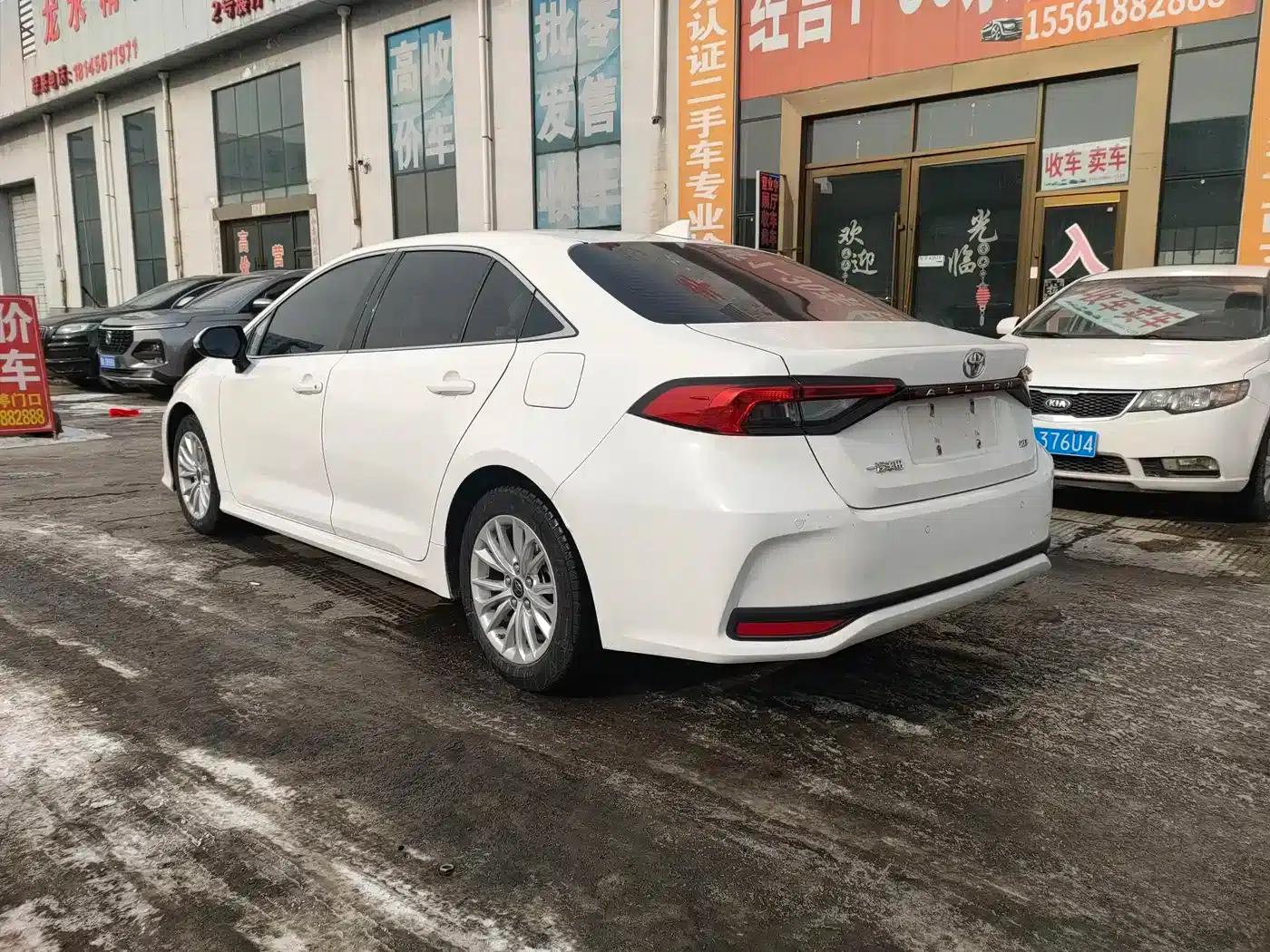2022 Avalon 2.0L Premium Edition — миниатюра 4