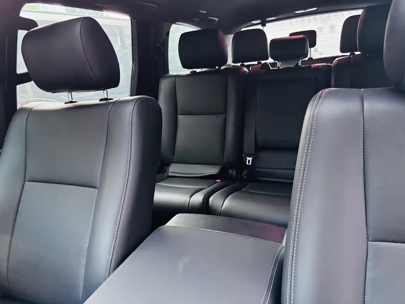 2014 Sequoia 5.7L Automatic — миниатюра 13