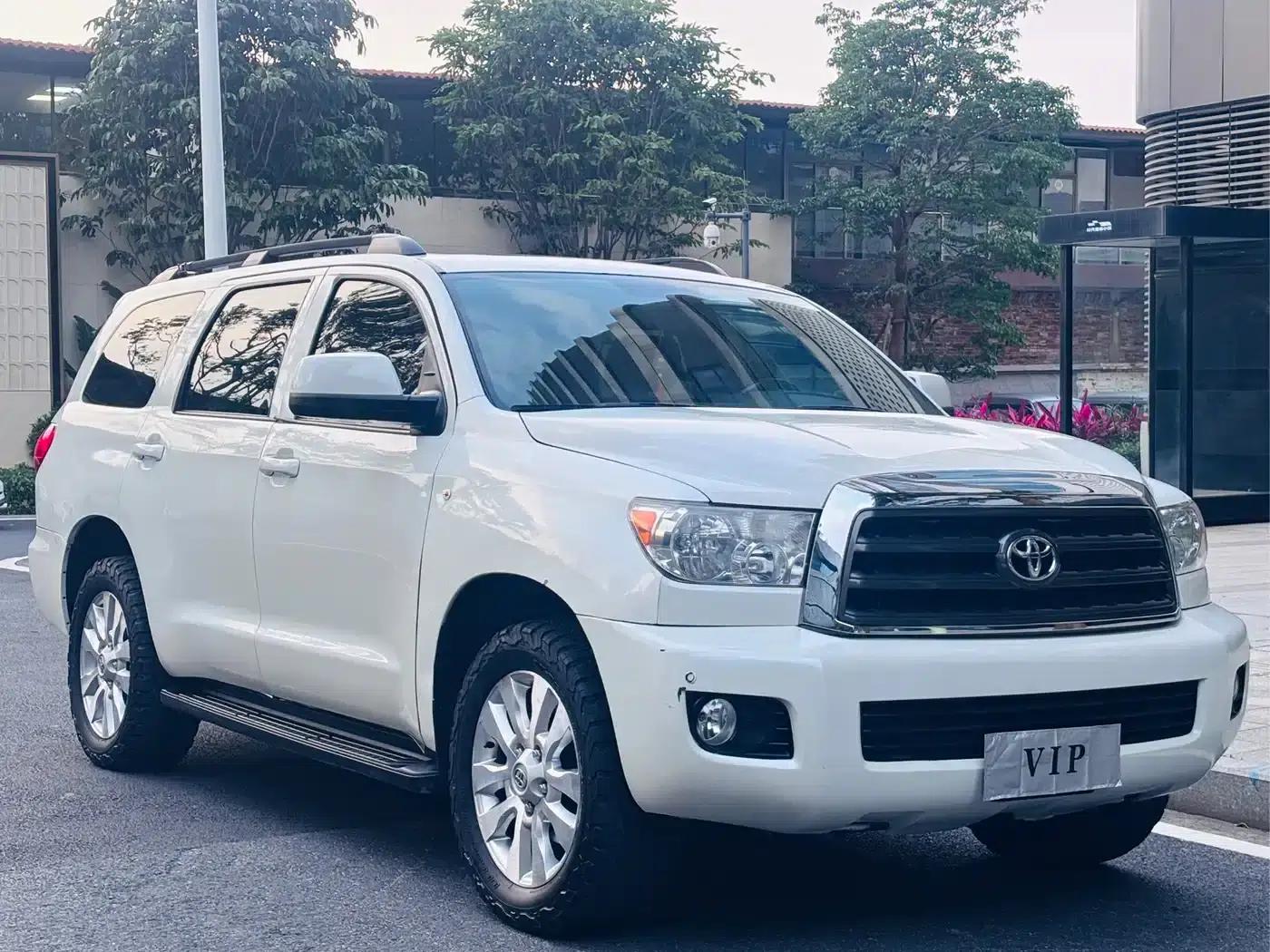 2014 Sequoia 5.7L Automatic — миниатюра 3