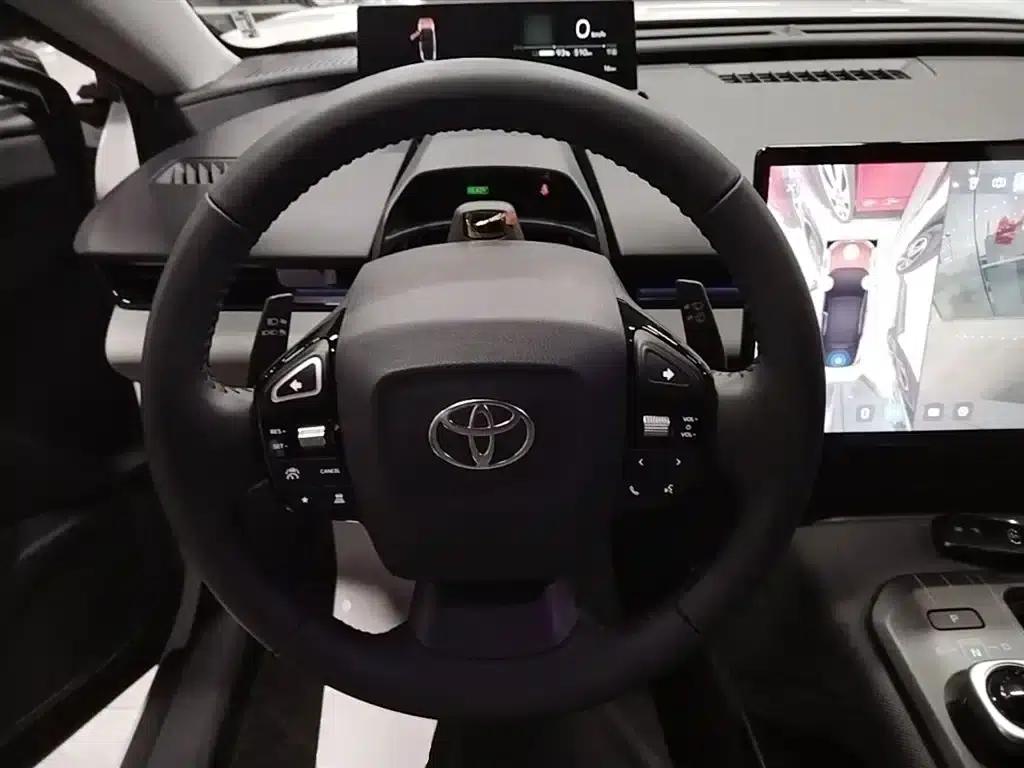 Toyota BZ5 2025 550 PRO — миниатюра 11