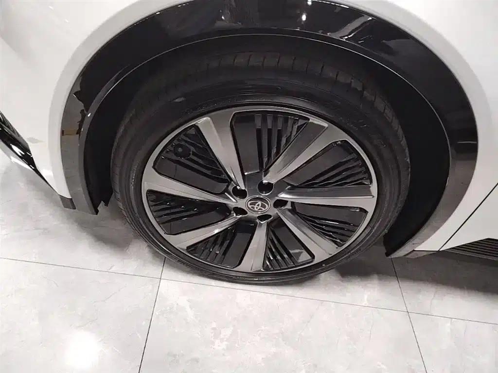 Toyota BZ5 2025 550 PRO — миниатюра 23