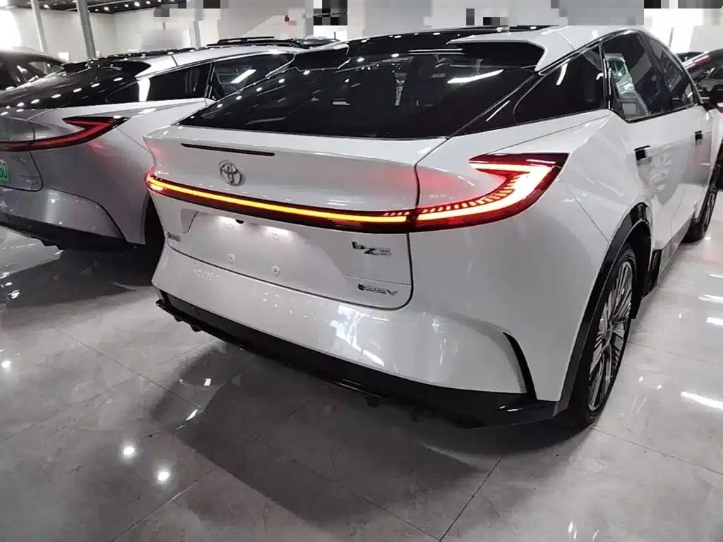 Toyota BZ5 2025 550 PRO — миниатюра 6