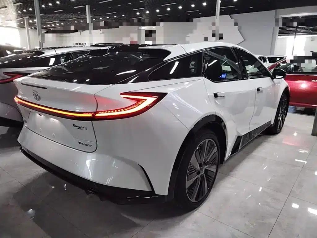 Toyota BZ5 2025 550 PRO — миниатюра 7