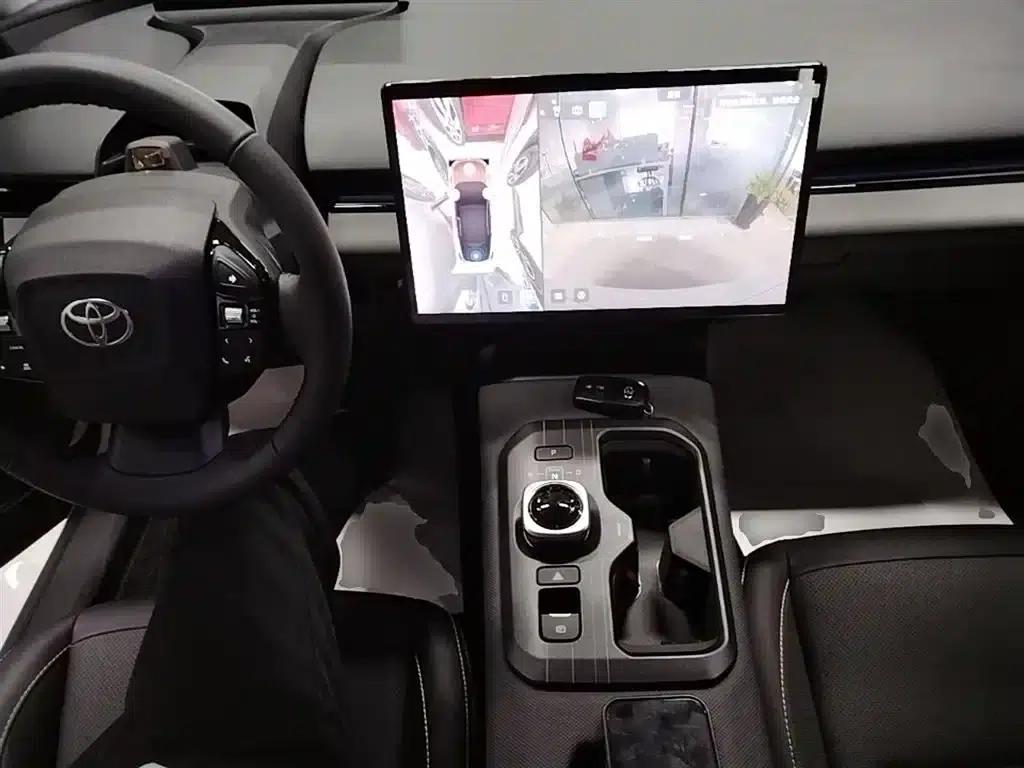 Toyota BZ5 2025 550 PRO — миниатюра 10