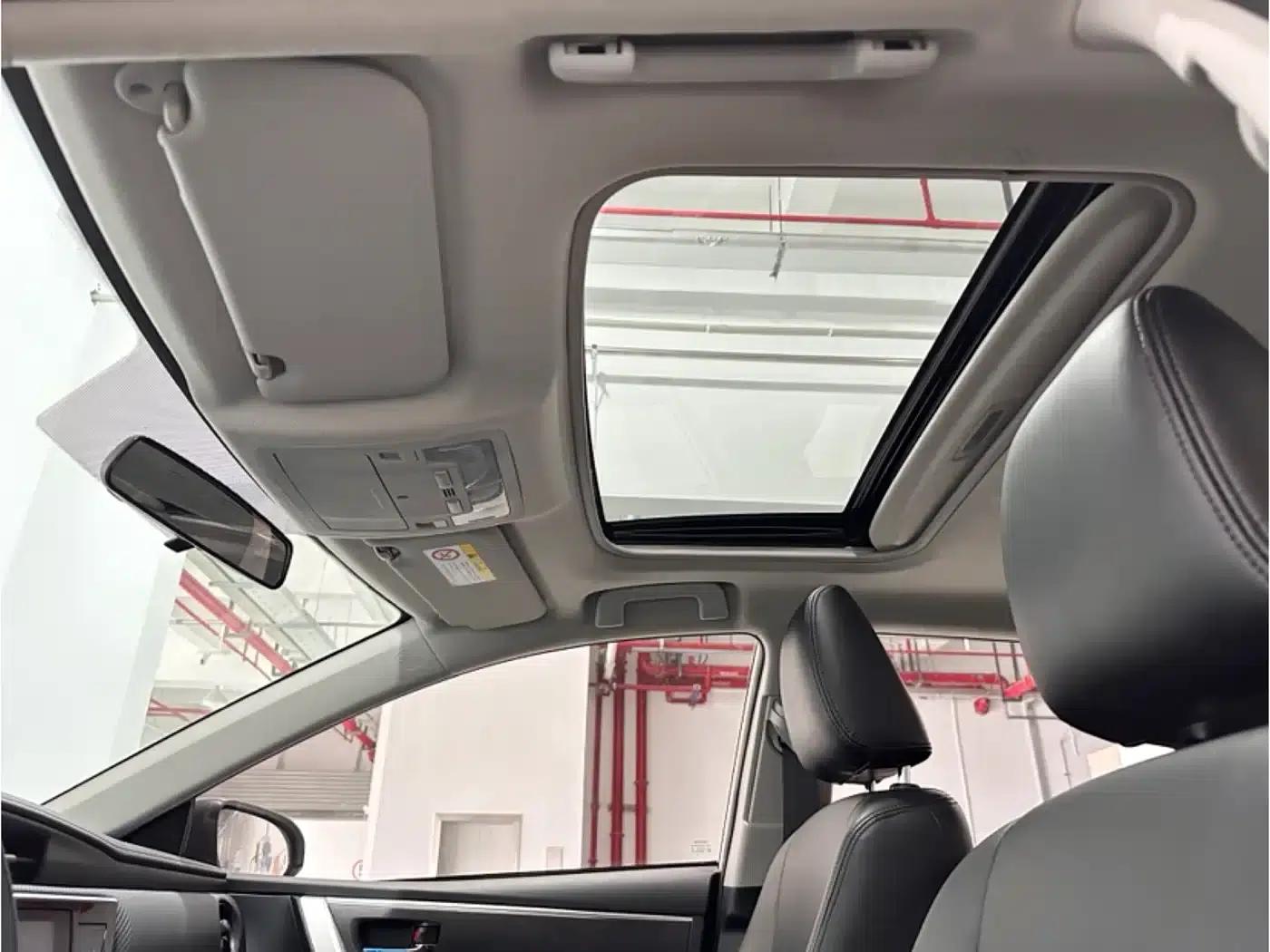 Levin Hybrid E+ 2019 1.8PH GS E-CVT Elite Sunroof Edition — миниатюра 11