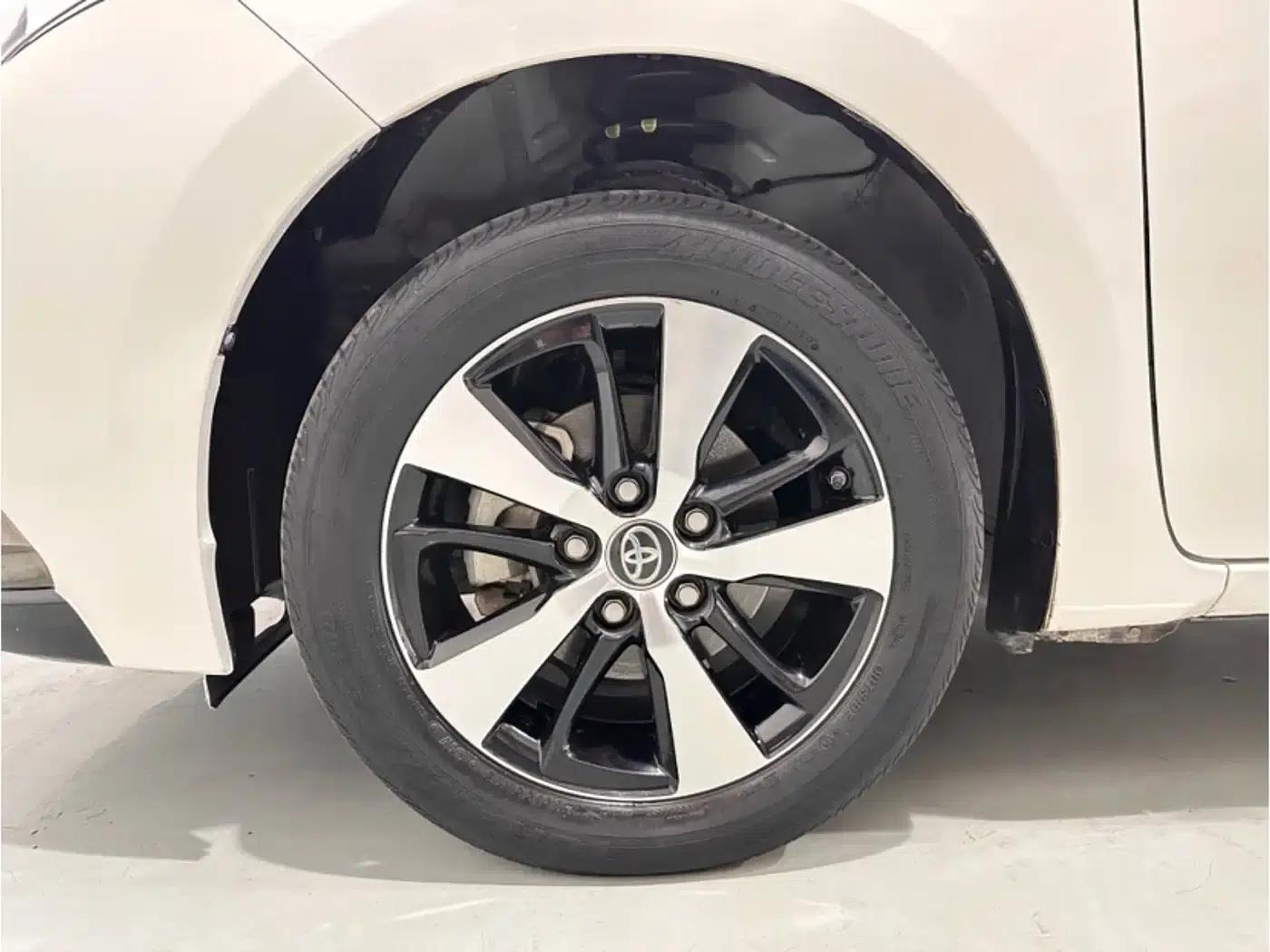 Levin Hybrid E+ 2019 1.8PH GS E-CVT Elite Sunroof Edition — миниатюра 14