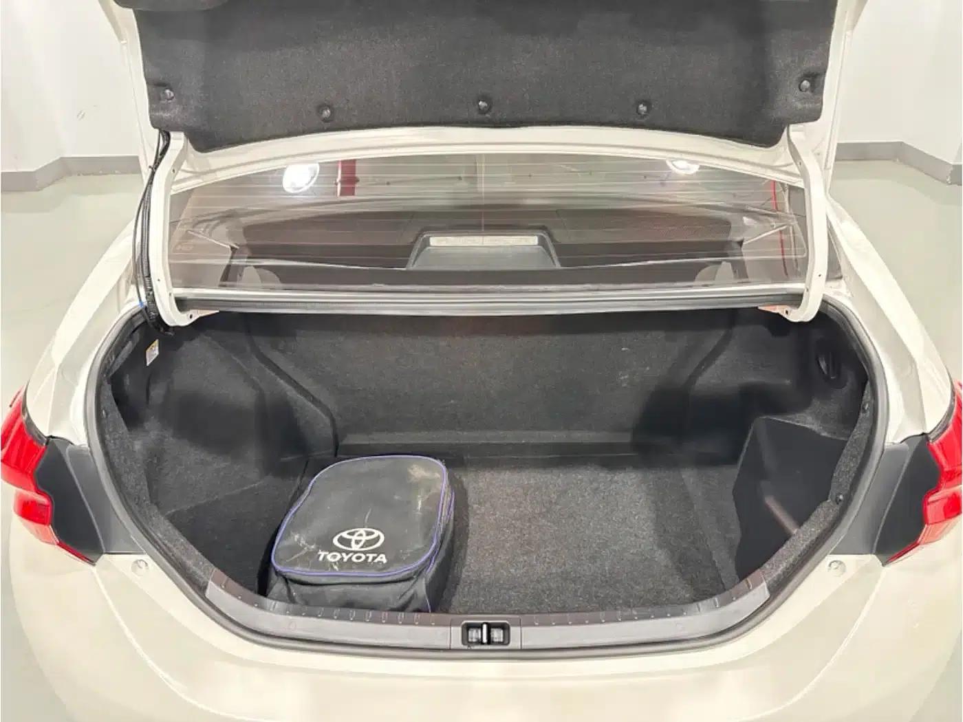 Levin Hybrid E+ 2019 1.8PH GS E-CVT Elite Sunroof Edition — миниатюра 6