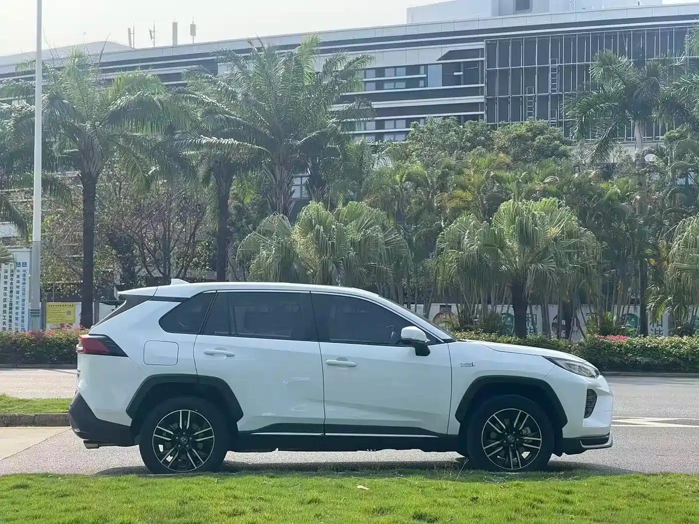 Highlander New Energy 2021 High-Performance Edition 2.5L Two-Wheel Drive Sport Edition — миниатюра 7