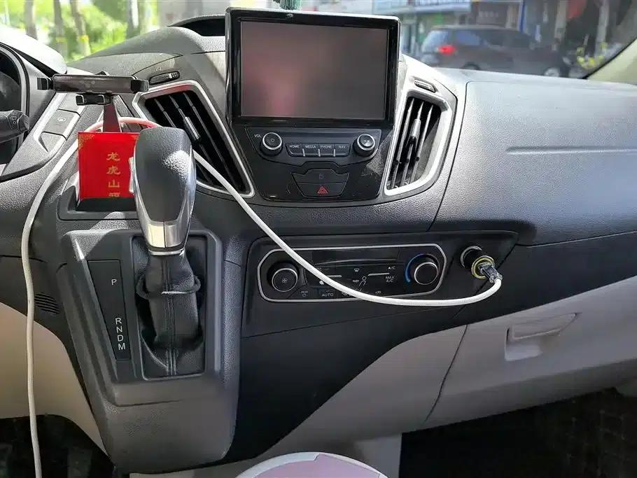 Tourneo 2017 2.0T Automatic Elite Edition — миниатюра 13