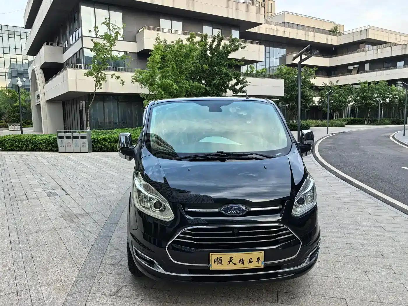 Tourneo 2017 2.0T Automatic Elite Edition — миниатюра 2