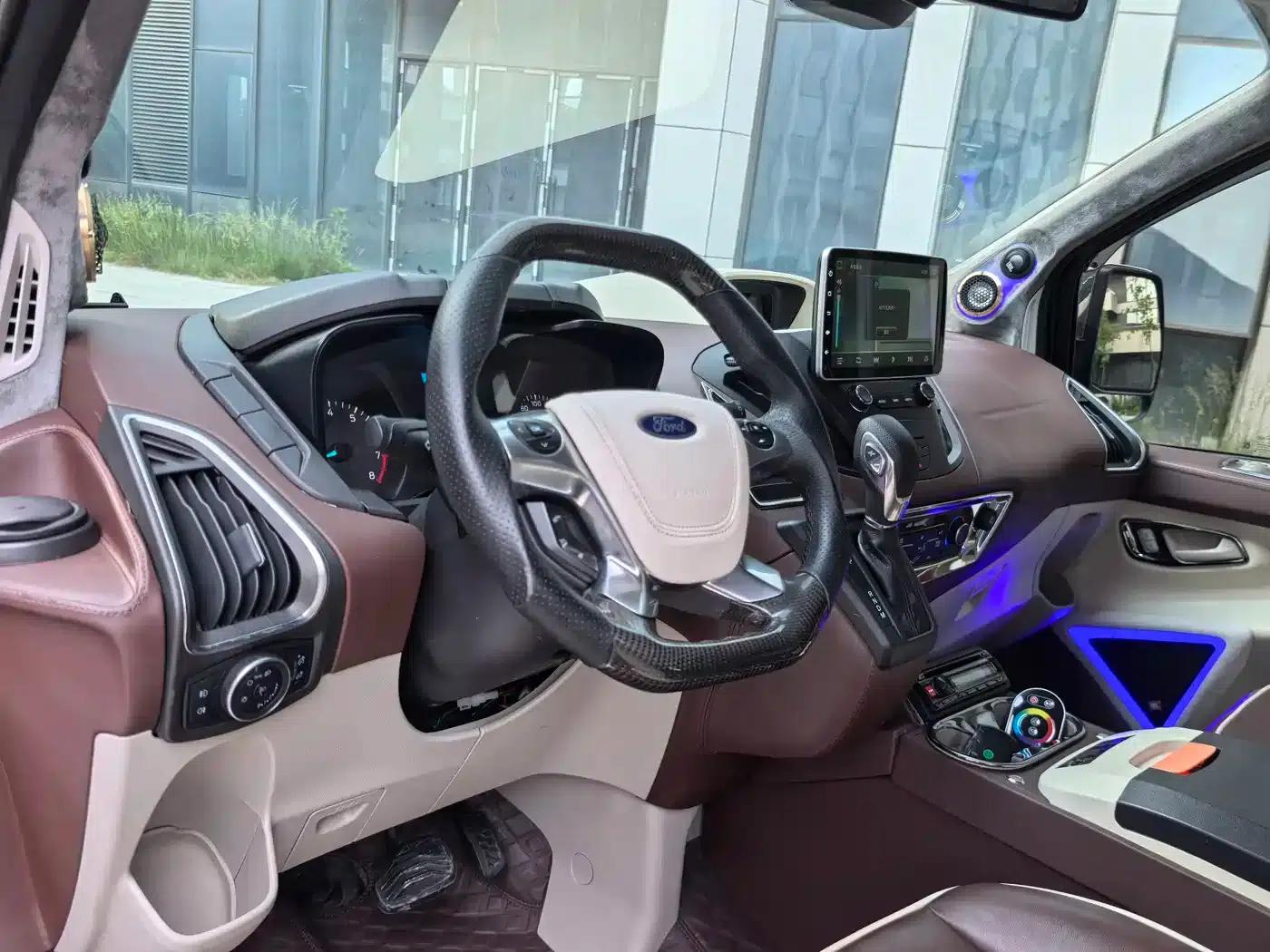 Tourneo 2017 2.0T Automatic Elite Edition — миниатюра 11