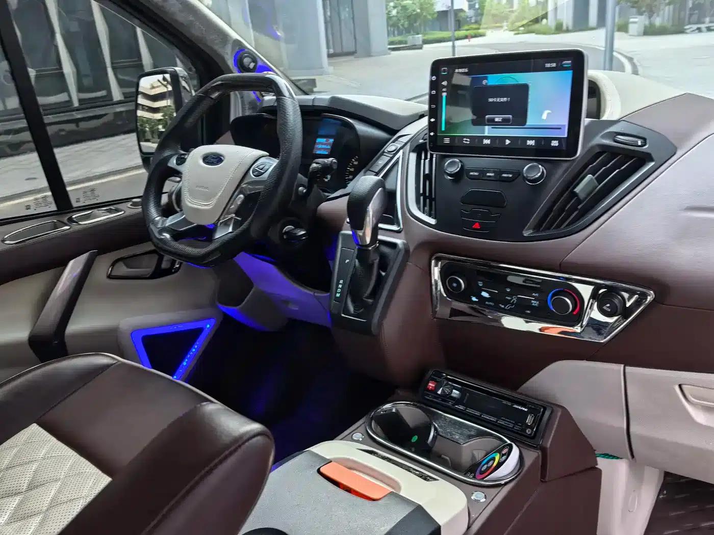 Tourneo 2017 2.0T Automatic Elite Edition — миниатюра 29