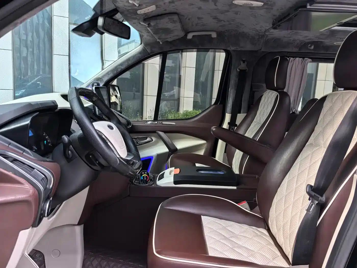 Tourneo 2017 2.0T Automatic Elite Edition — миниатюра 10