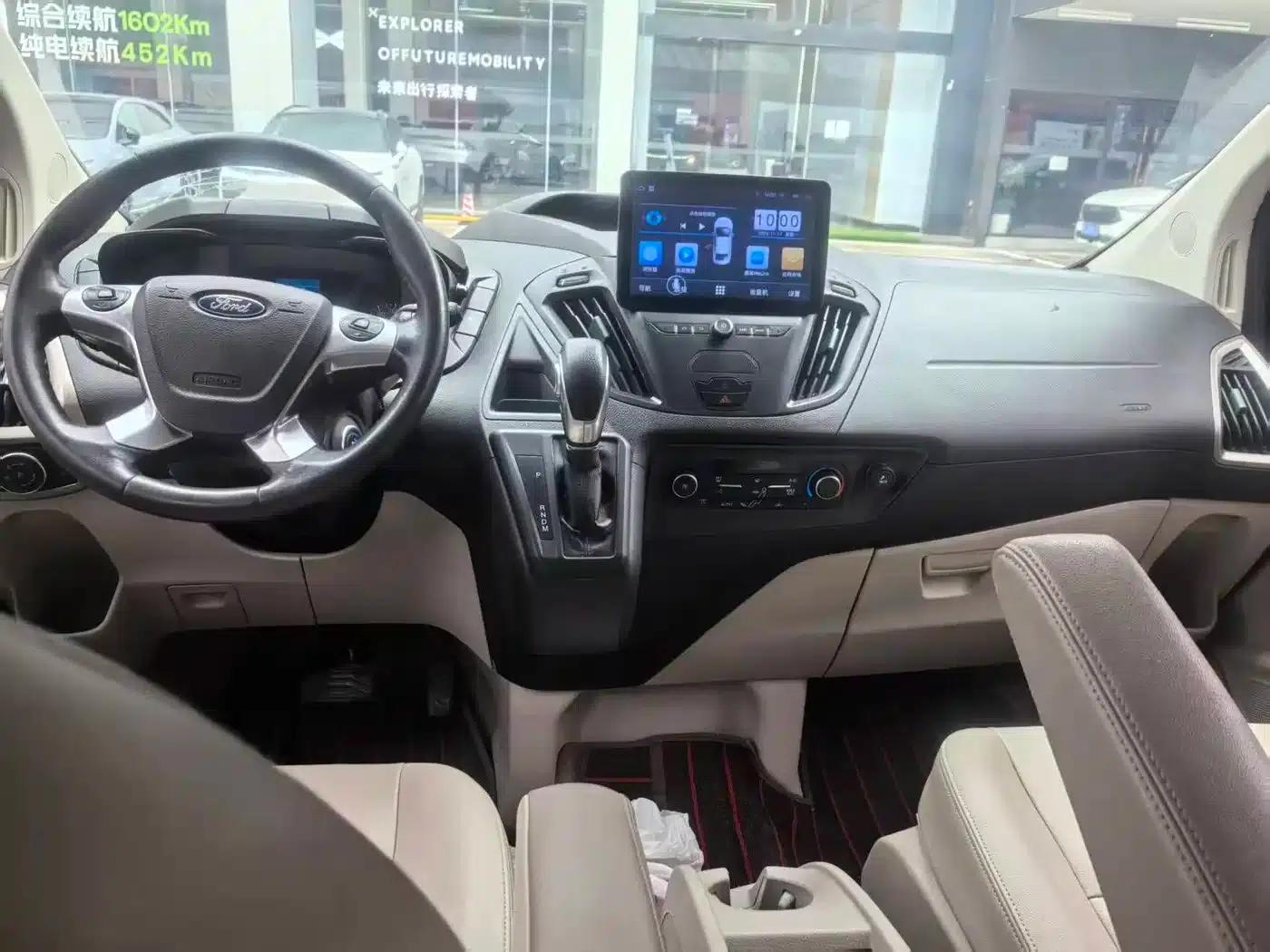Tourneo 2017 2.0T Automatic Elite Edition — миниатюра 7