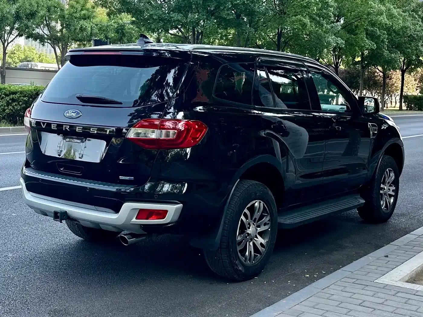 2016 Ford Everest 2.0T Gasoline Automatic 4WD Luxury Edition — миниатюра 5
