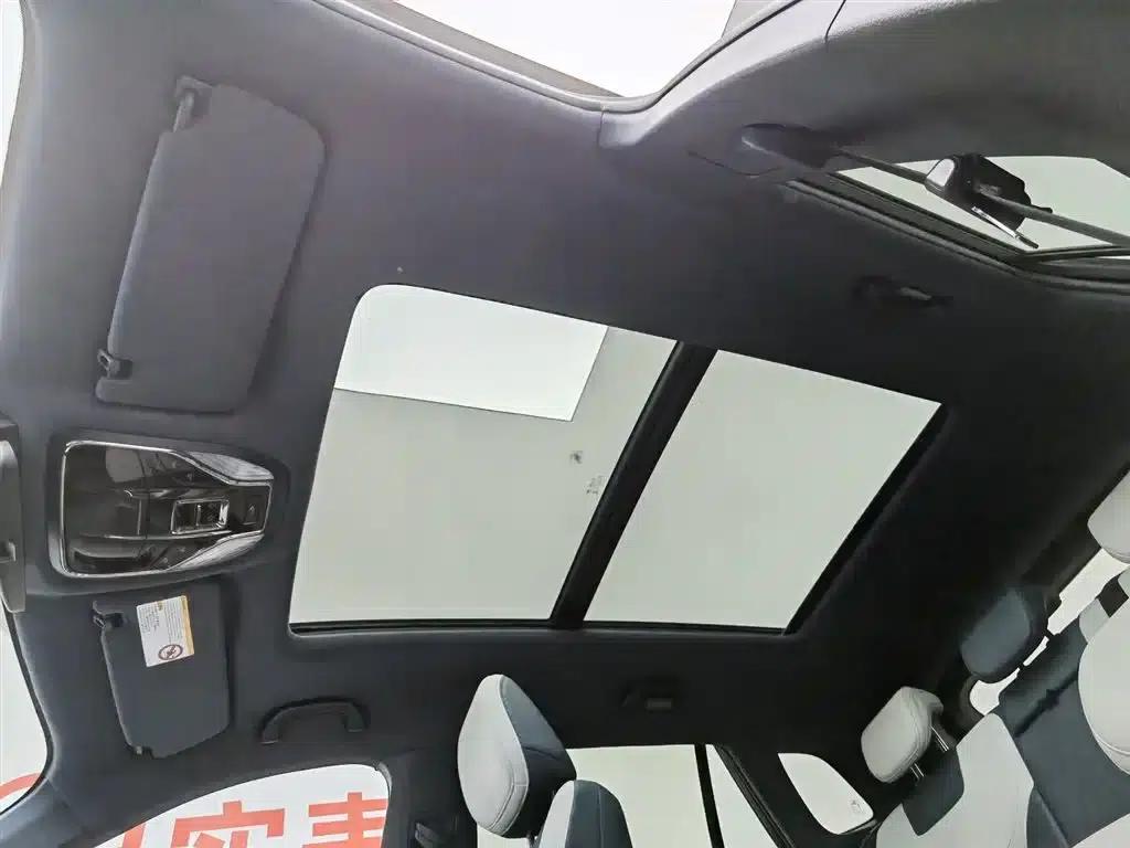 2022 EcoBoost 170 Premium Model (Facelift) — миниатюра 14