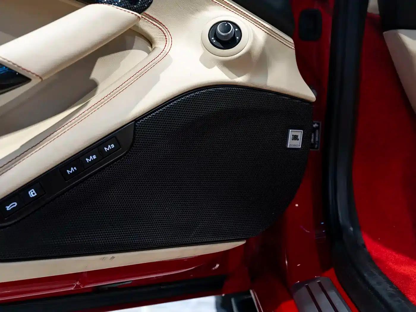 Ferrari F8 Spider 2020 3.9T V8 — миниатюра 18