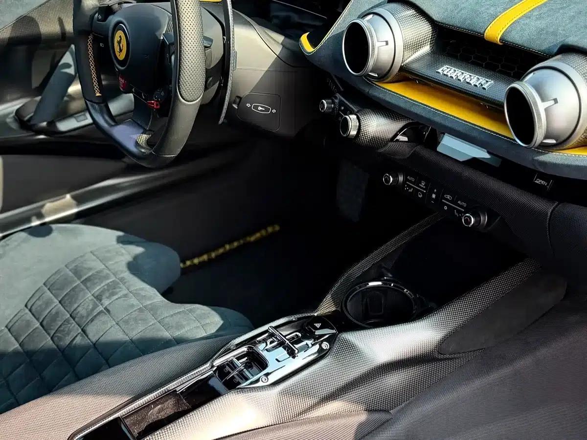2023 Ferrari 812 Competizione One-Off Custom Edition — миниатюра 25