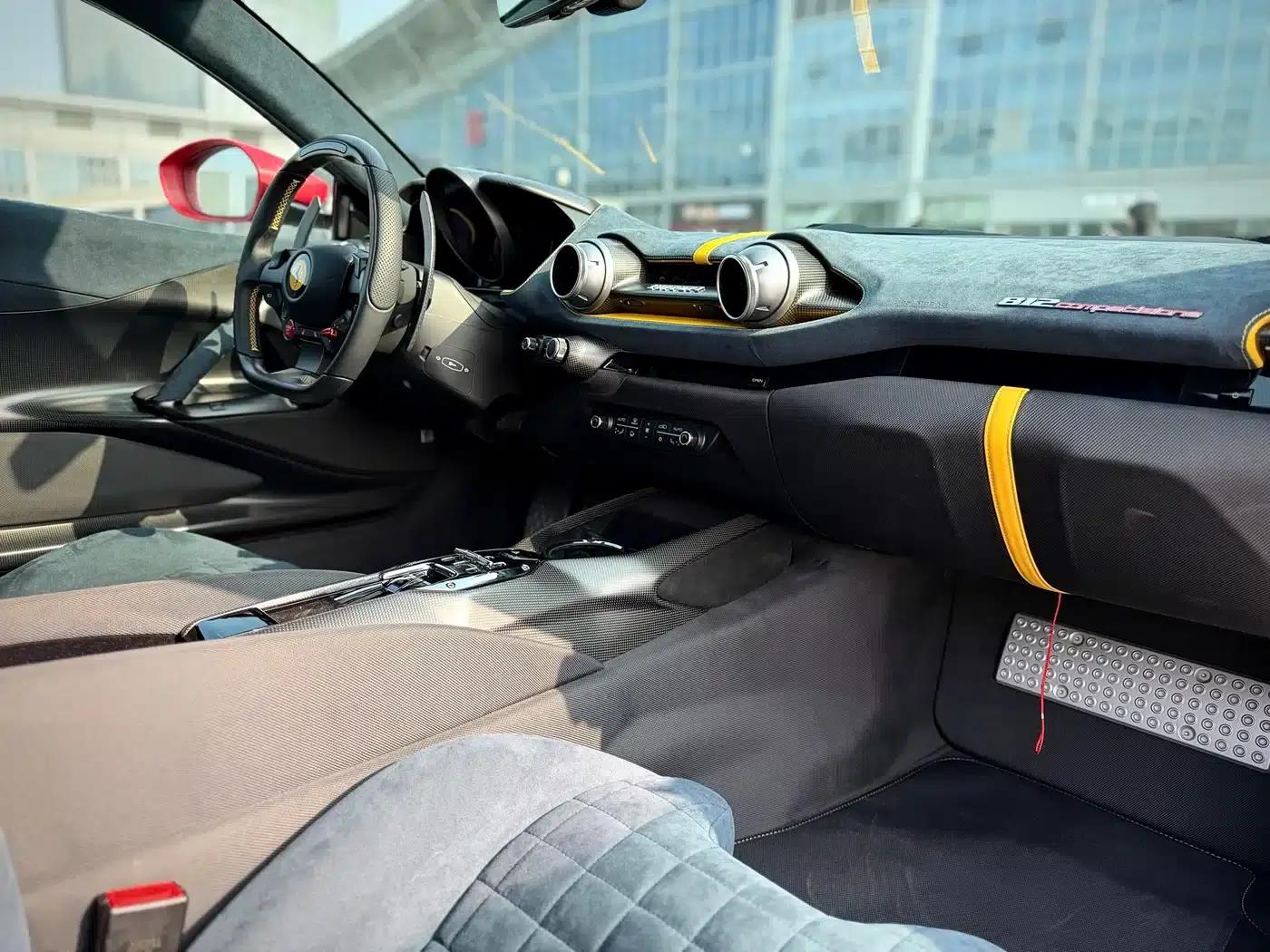 2023 Ferrari 812 Competizione One-Off Custom Edition — миниатюра 27