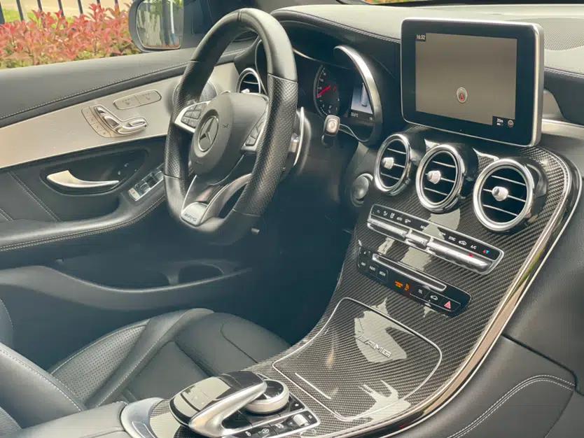 Mercedes-Benz GLC AMG 2018 AMG GLC 63 4MATIC+ — миниатюра 11