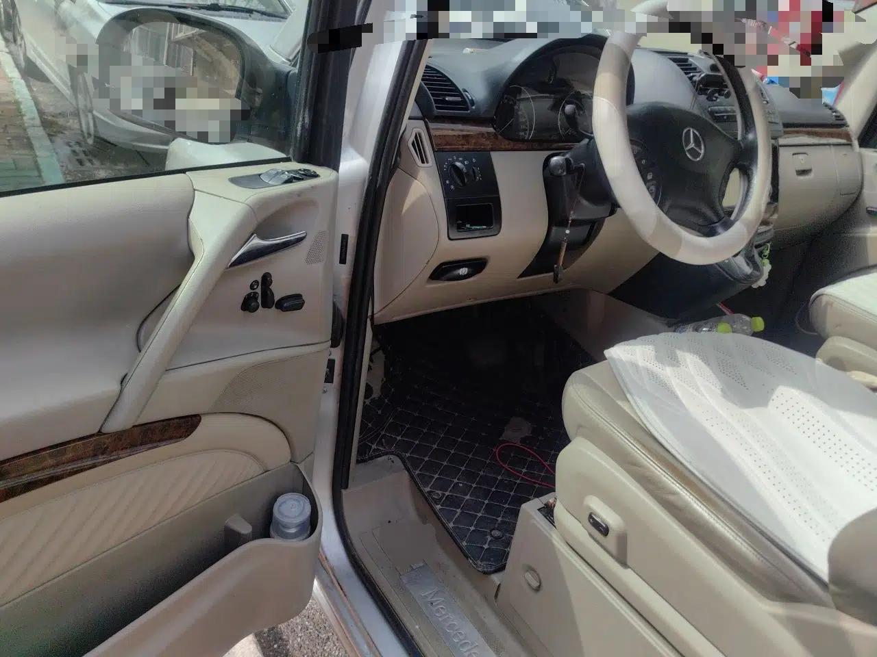 Mercedes-Benz Viano 2011 2.5L Prestige Edition — миниатюра 17