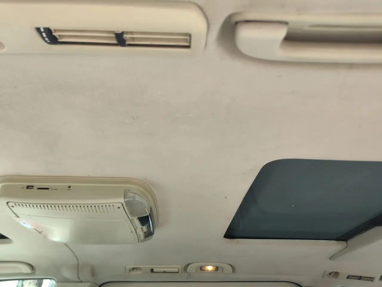 Mercedes-Benz Viano 2011 2.5L Prestige Edition — миниатюра 19