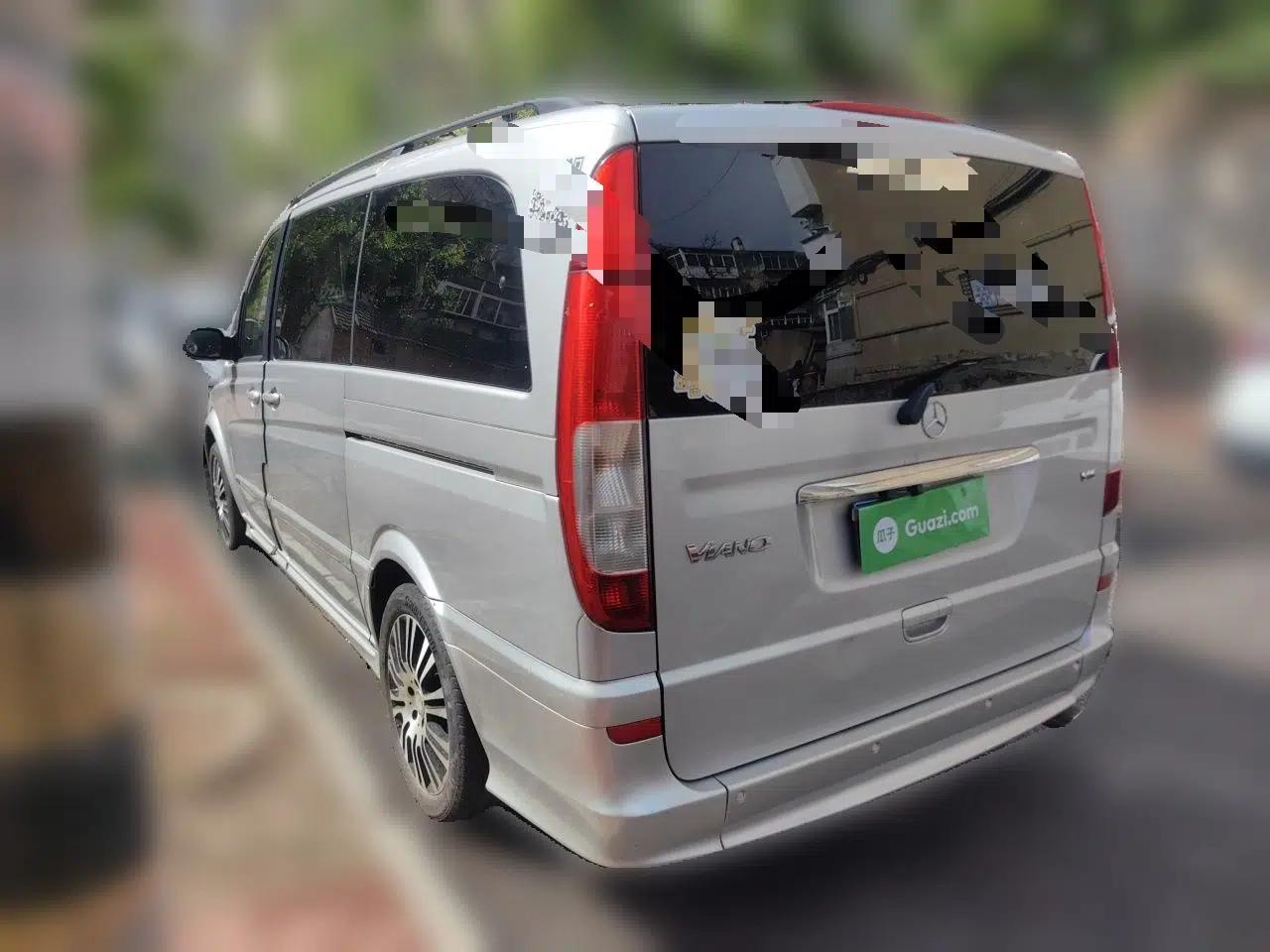 Mercedes-Benz Viano 2011 2.5L Prestige Edition — миниатюра 4
