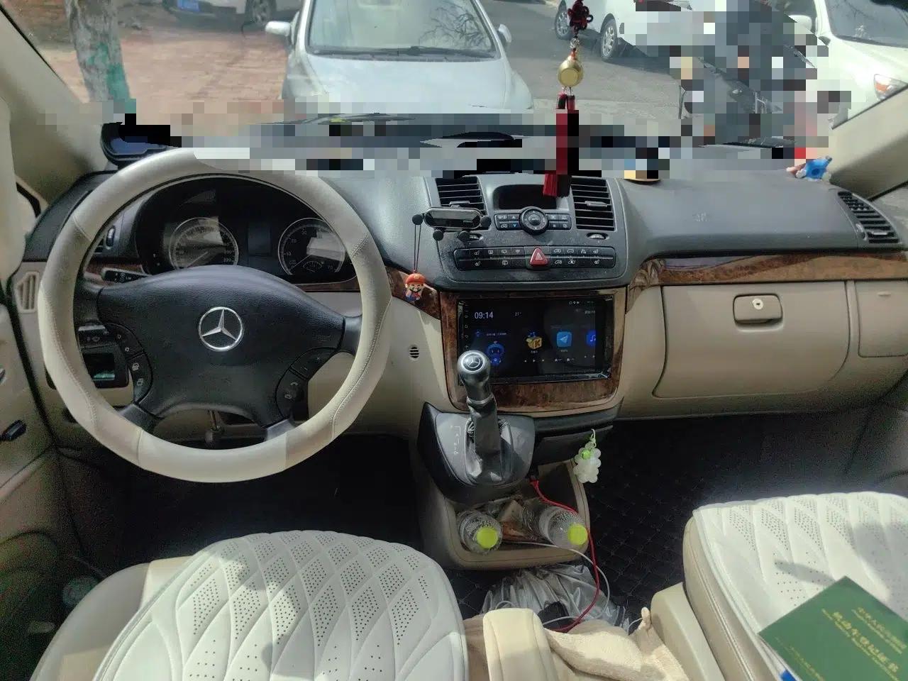 Mercedes-Benz Viano 2011 2.5L Prestige Edition — миниатюра 10