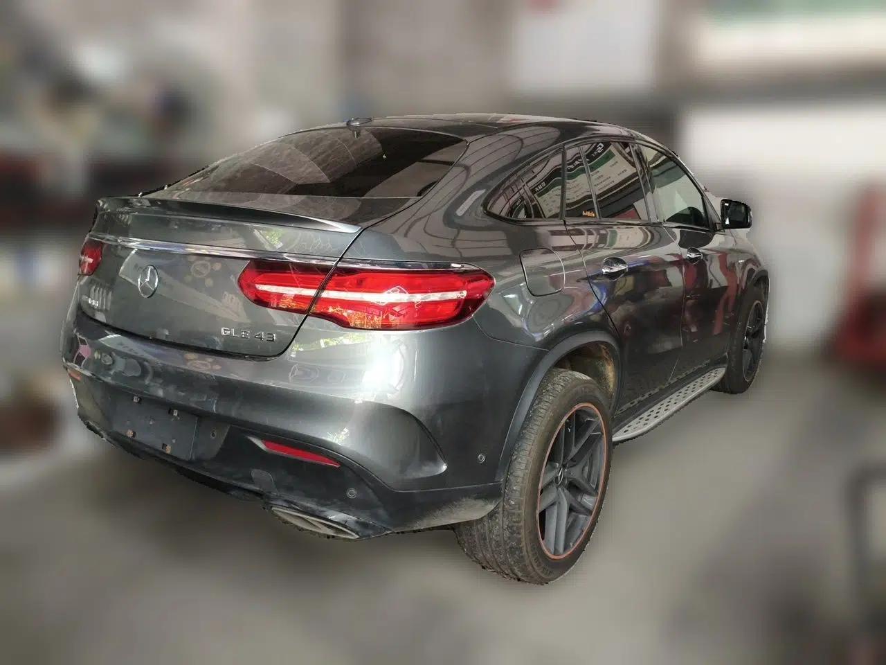 Mercedes-Benz GLE Coupe AMG 2017 AMG GLE 43 4MATIC Coupe SUV — миниатюра 6