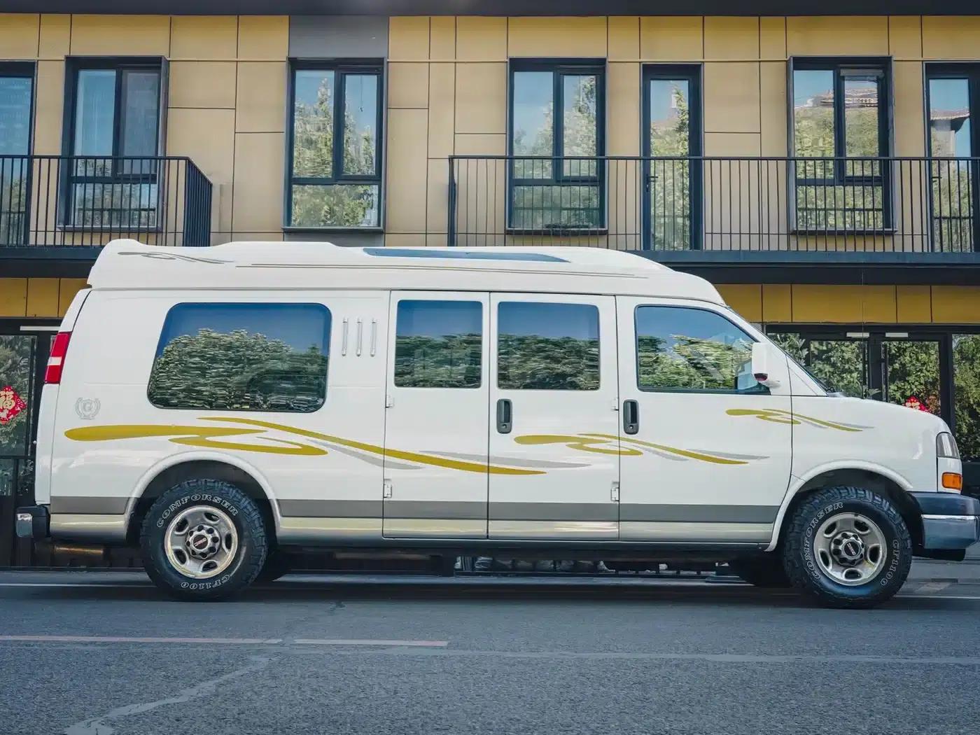 2007 SAVANA 6.0L Automatic — миниатюра 4