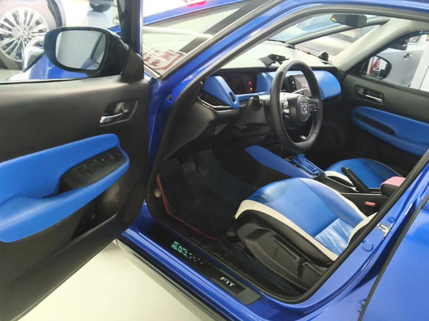 Honda LIFE 2021 1.5L CVT CRO-S Fun Edition — миниатюра 18