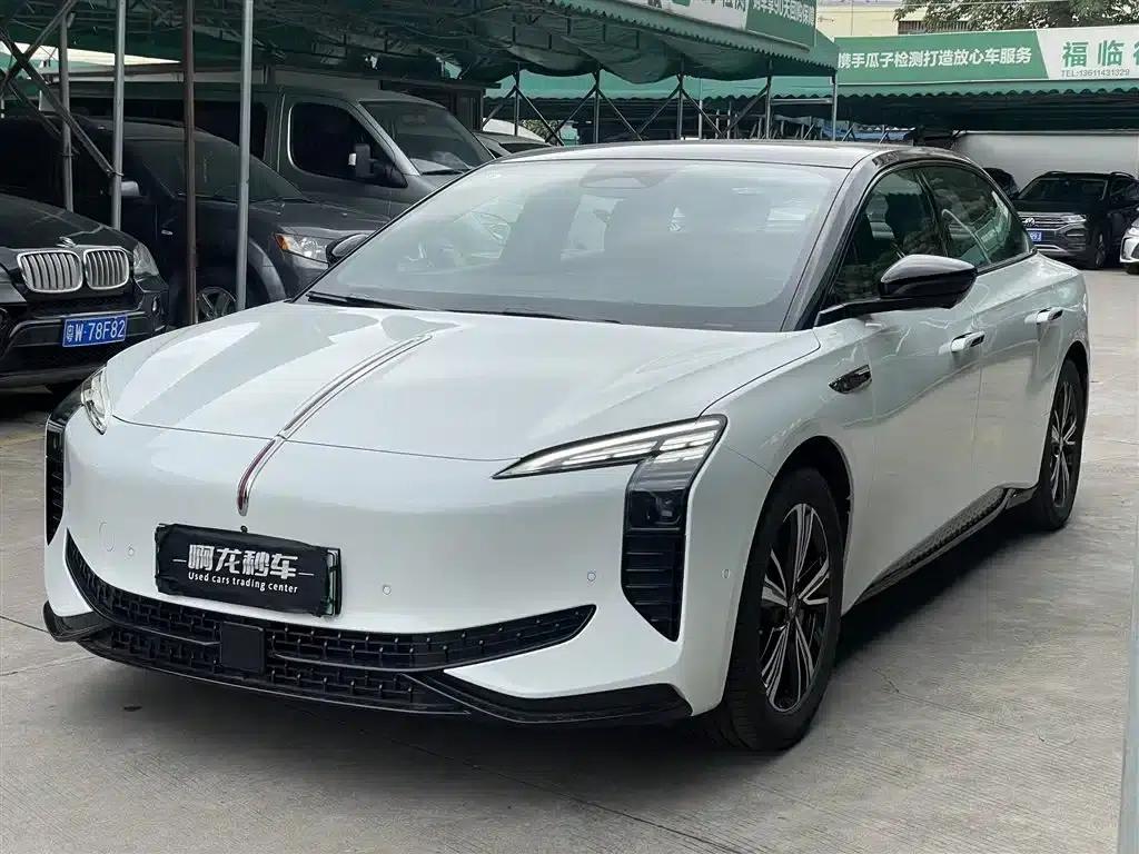 Hongqi EH7 2024 820 Pro Glory Edition — миниатюра 1