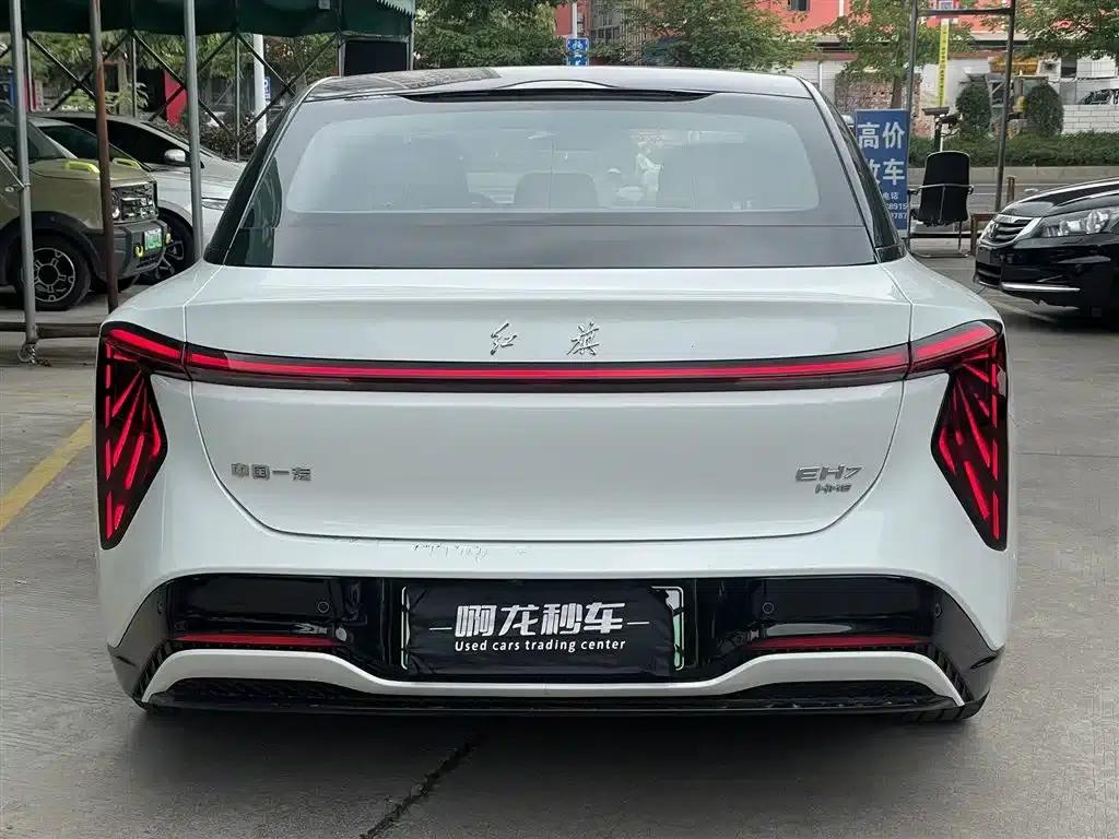 Hongqi EH7 2024 820 Pro Glory Edition — миниатюра 8
