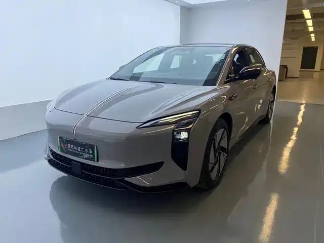 Hongqi EH7 2025 640 AWD Smart Selection Edition
