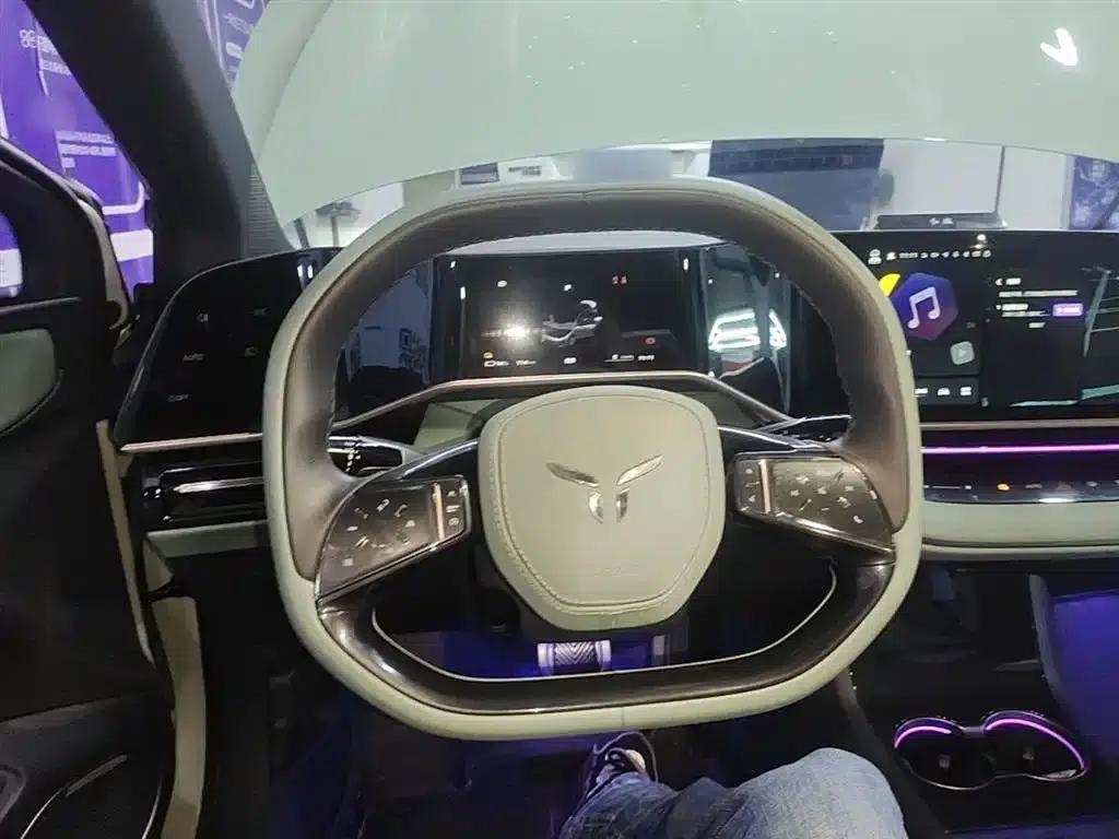 Hongqi EH7 2024 820 Pro — миниатюра 11