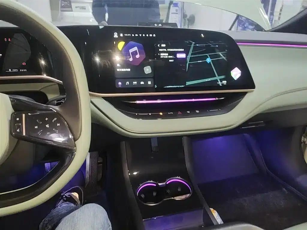 Hongqi EH7 2024 820 Pro — миниатюра 13