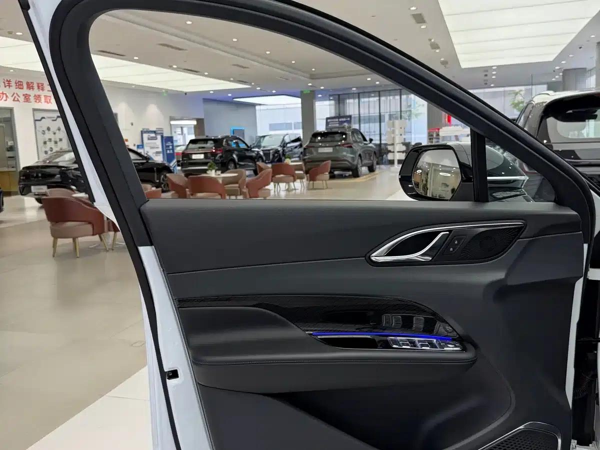 Hongqi HS3 PHEV 2024 Model, 115km/h Performance Edition — миниатюра 8