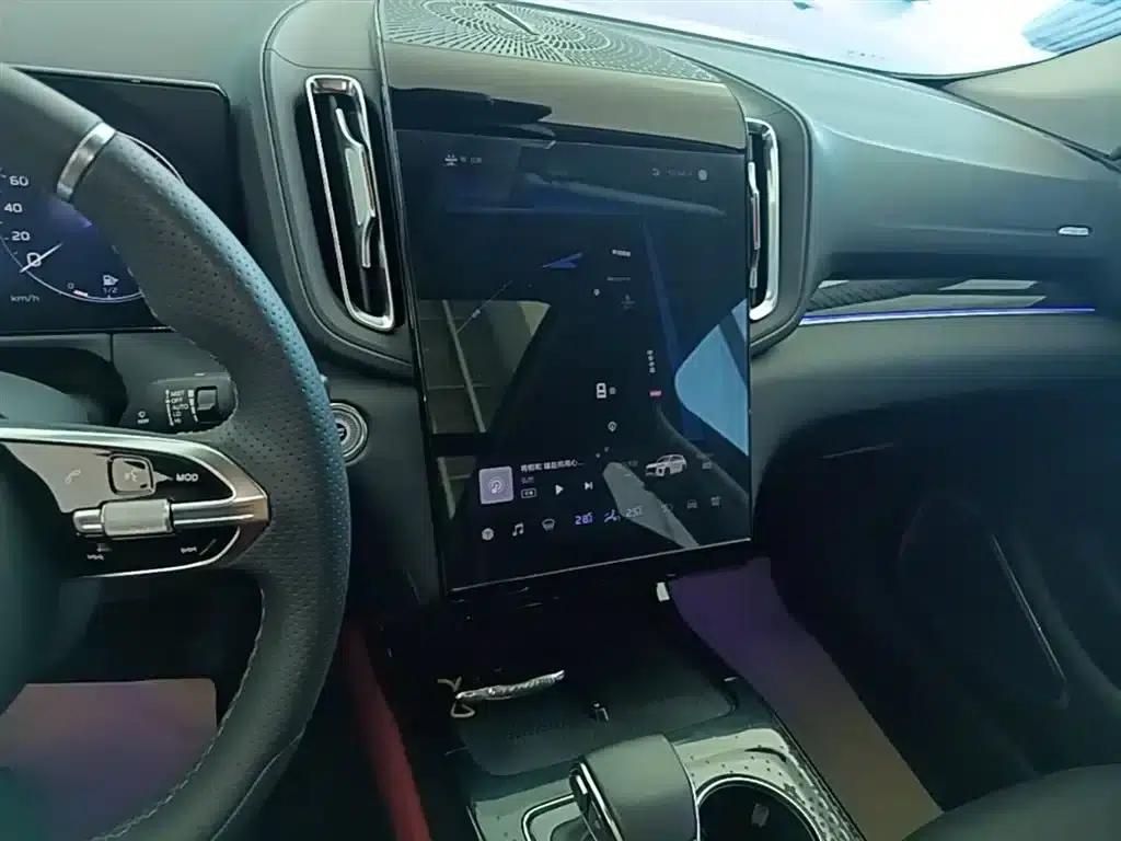 Hongqi HS3 2023 1.5T 2WD Goodness Edition — миниатюра 13
