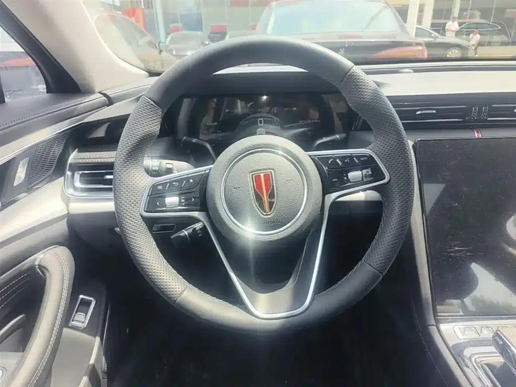 Hongqi H5 PHEV 2025 130 Super Hybrid Edition — миниатюра 11