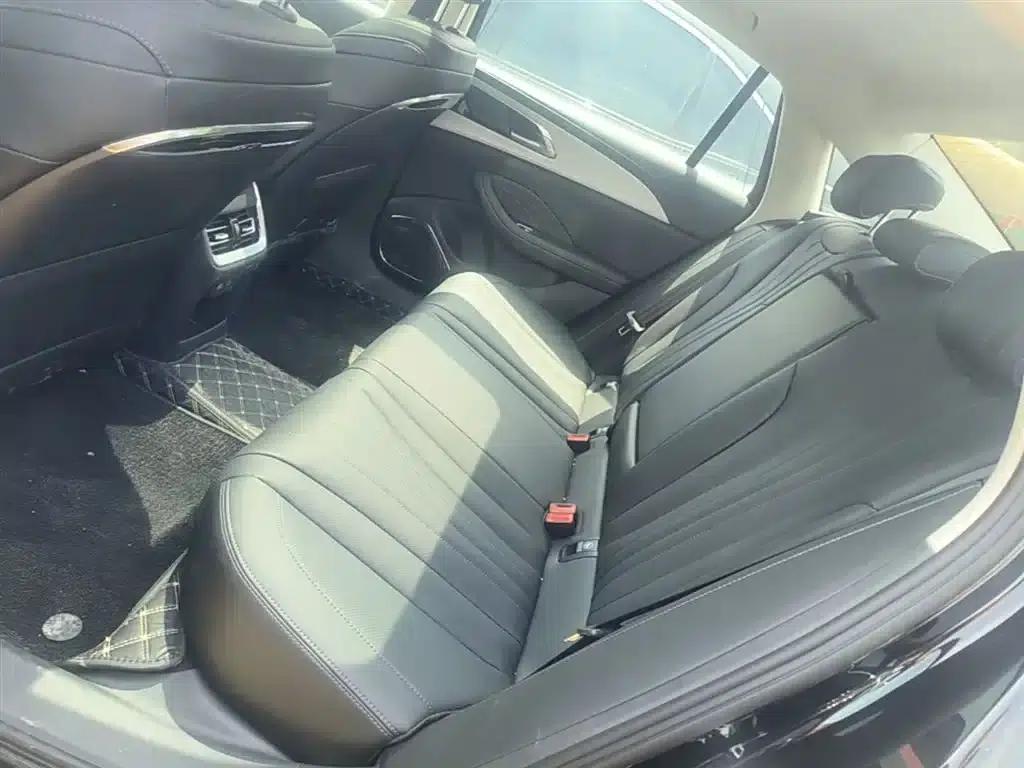 Hongqi H5 PHEV 2025 130 Super Hybrid Edition — миниатюра 17